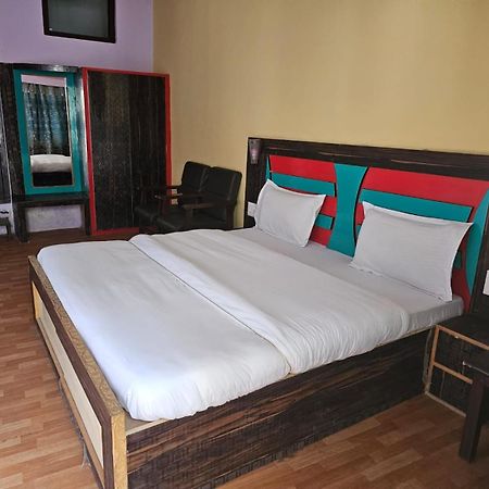 Hotel Afzal And Restaurant Kargil Bagian luar foto