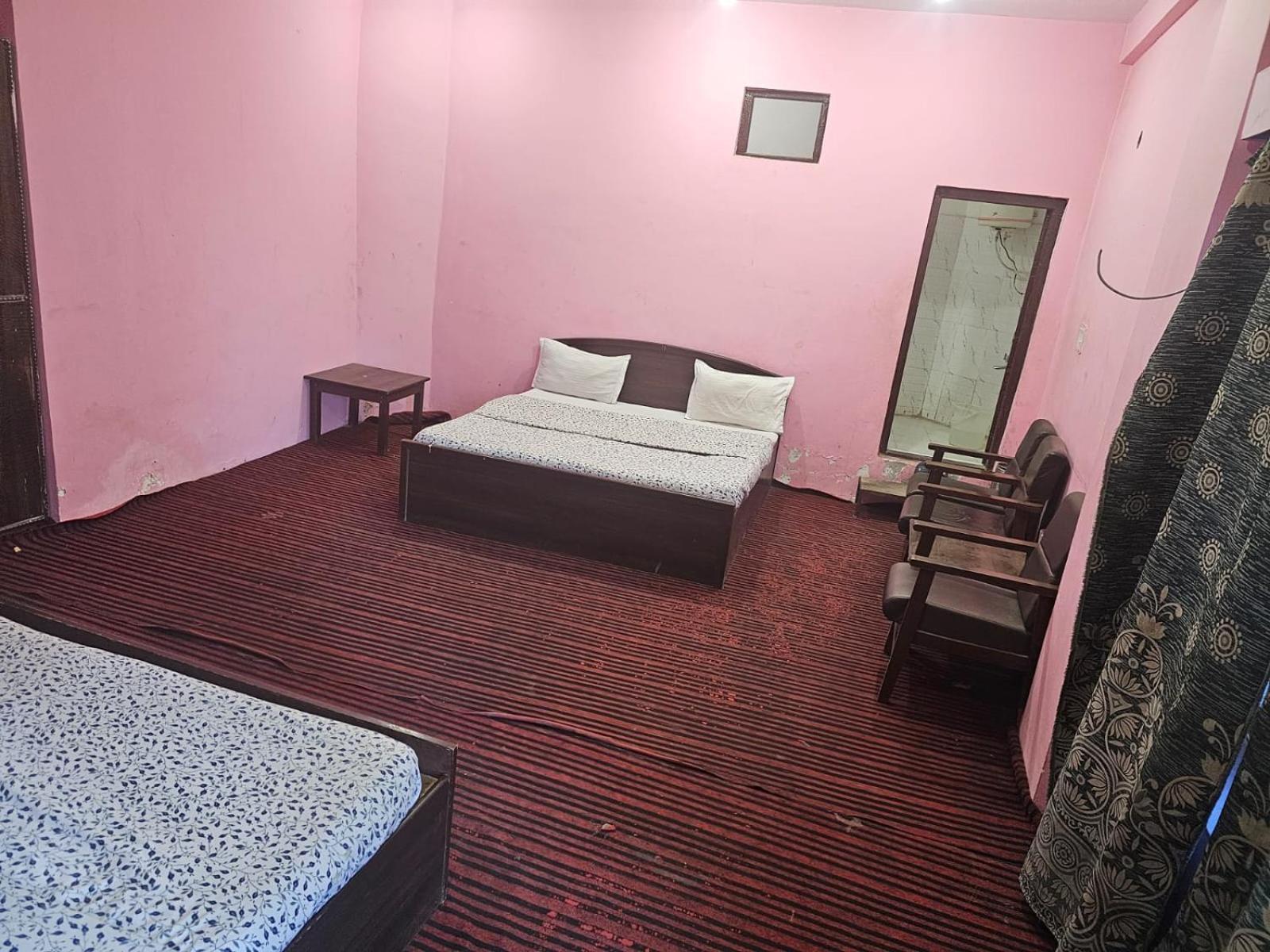 Hotel Afzal And Restaurant Kargil Bagian luar foto